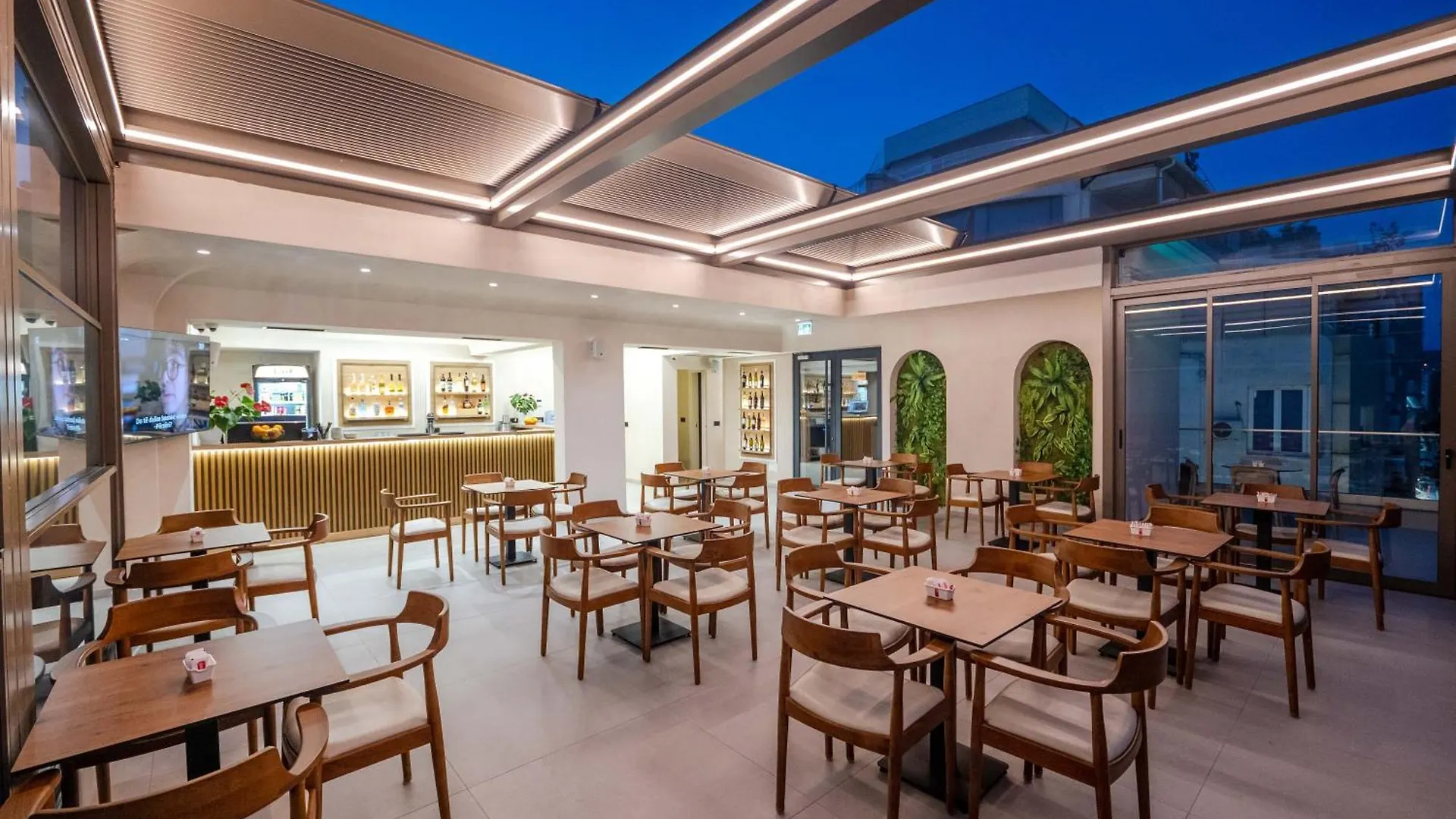 Sasso Hotel Wlora