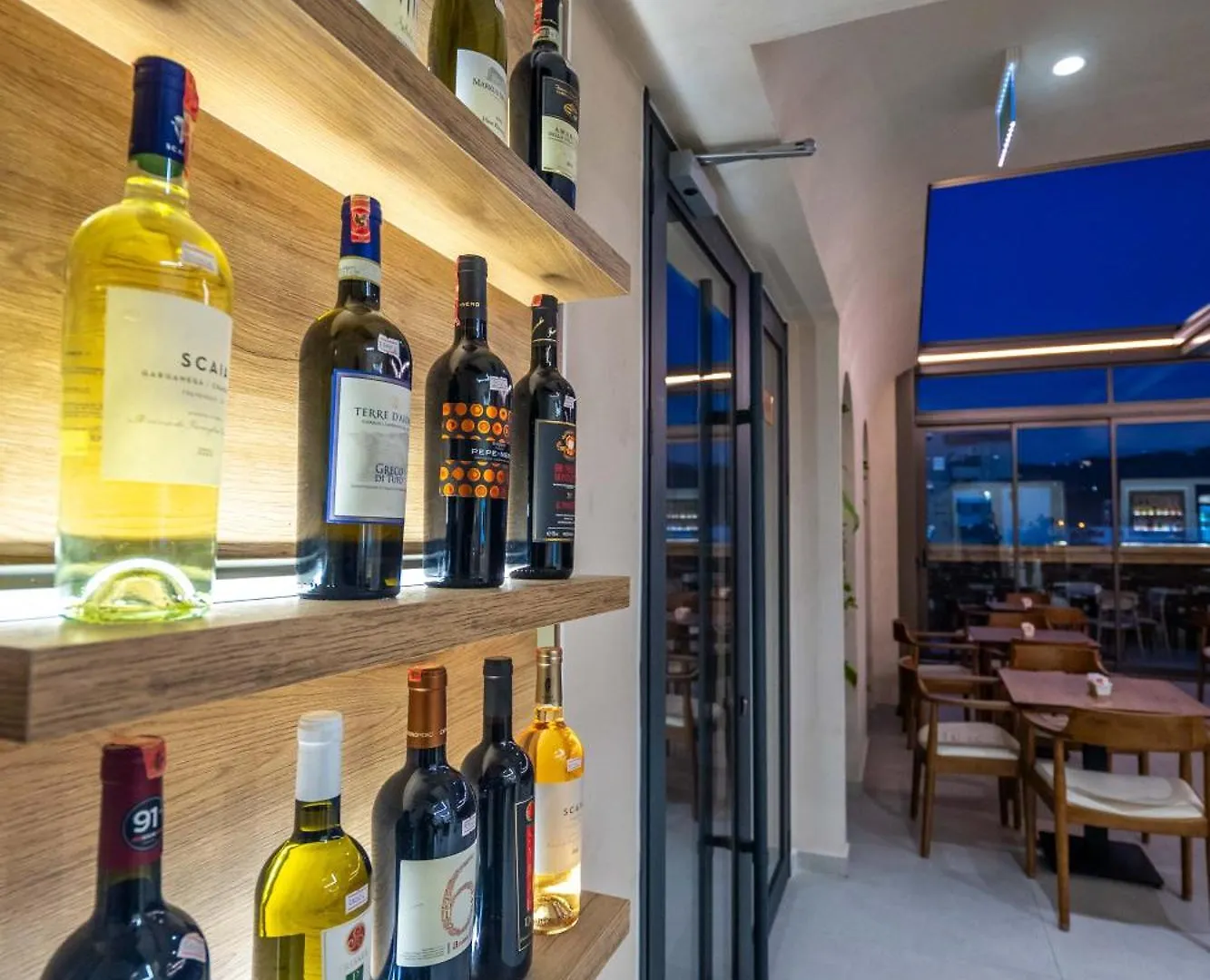 Sasso Hotel Wlora
