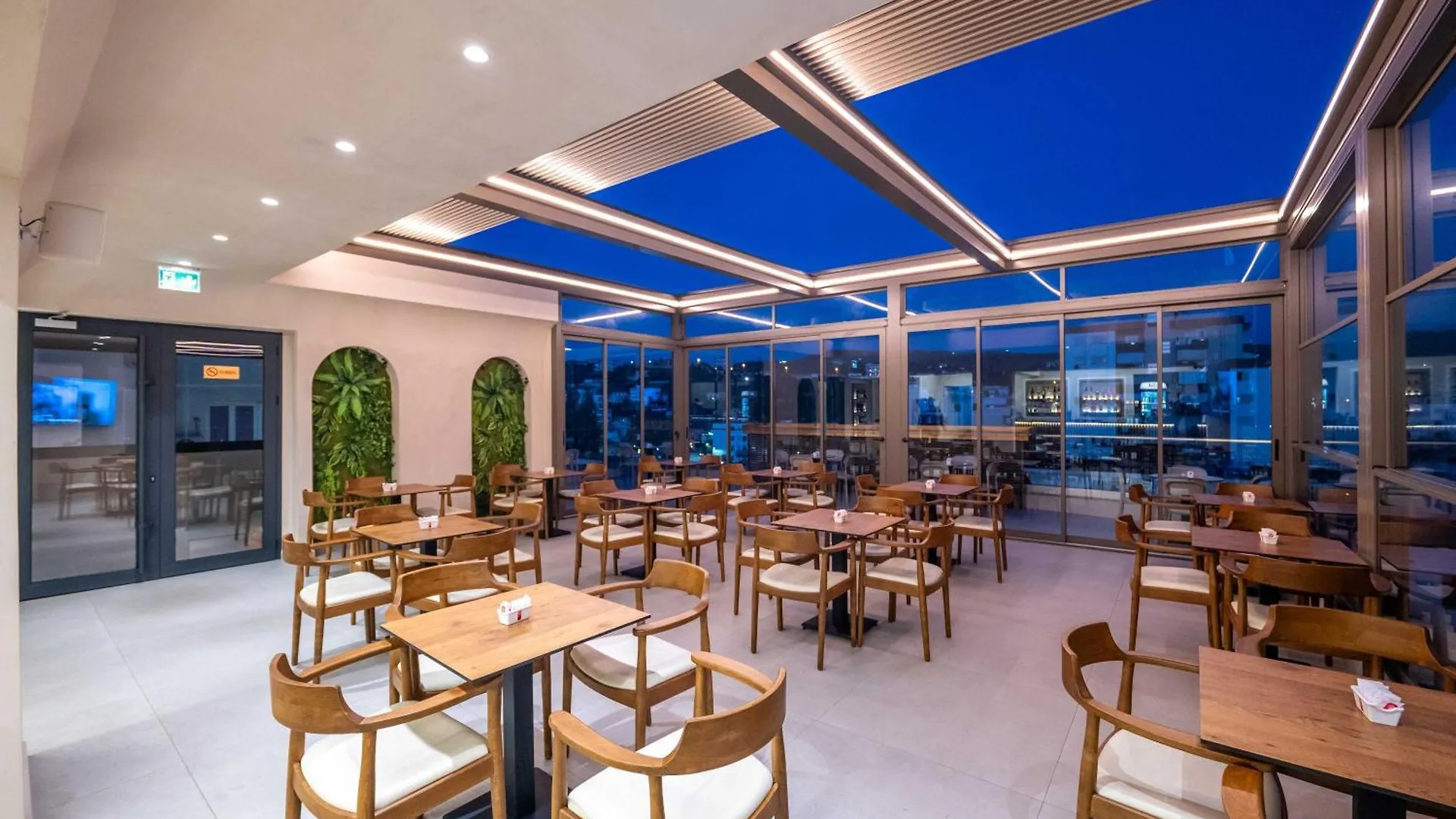 Sasso Hotel Wlora