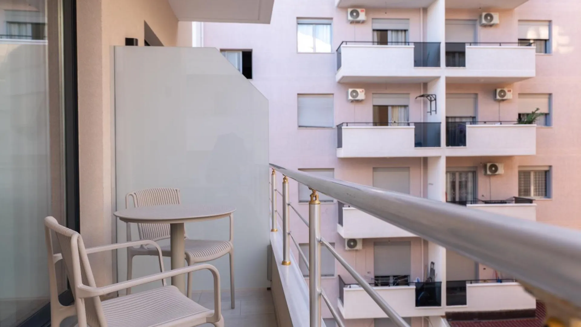 Sasso Hotel Vlorë