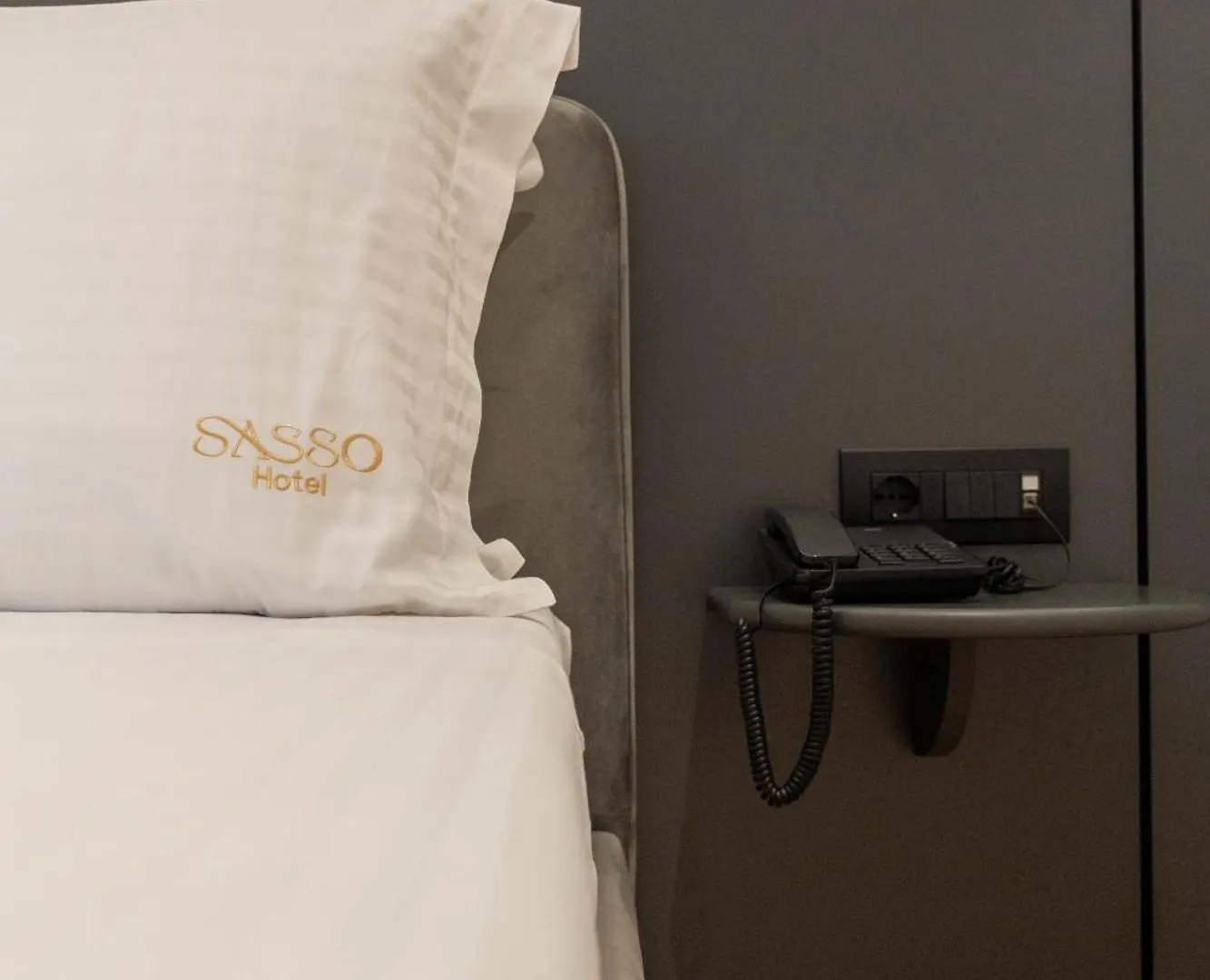 Sasso Hotel Wlora 4*,