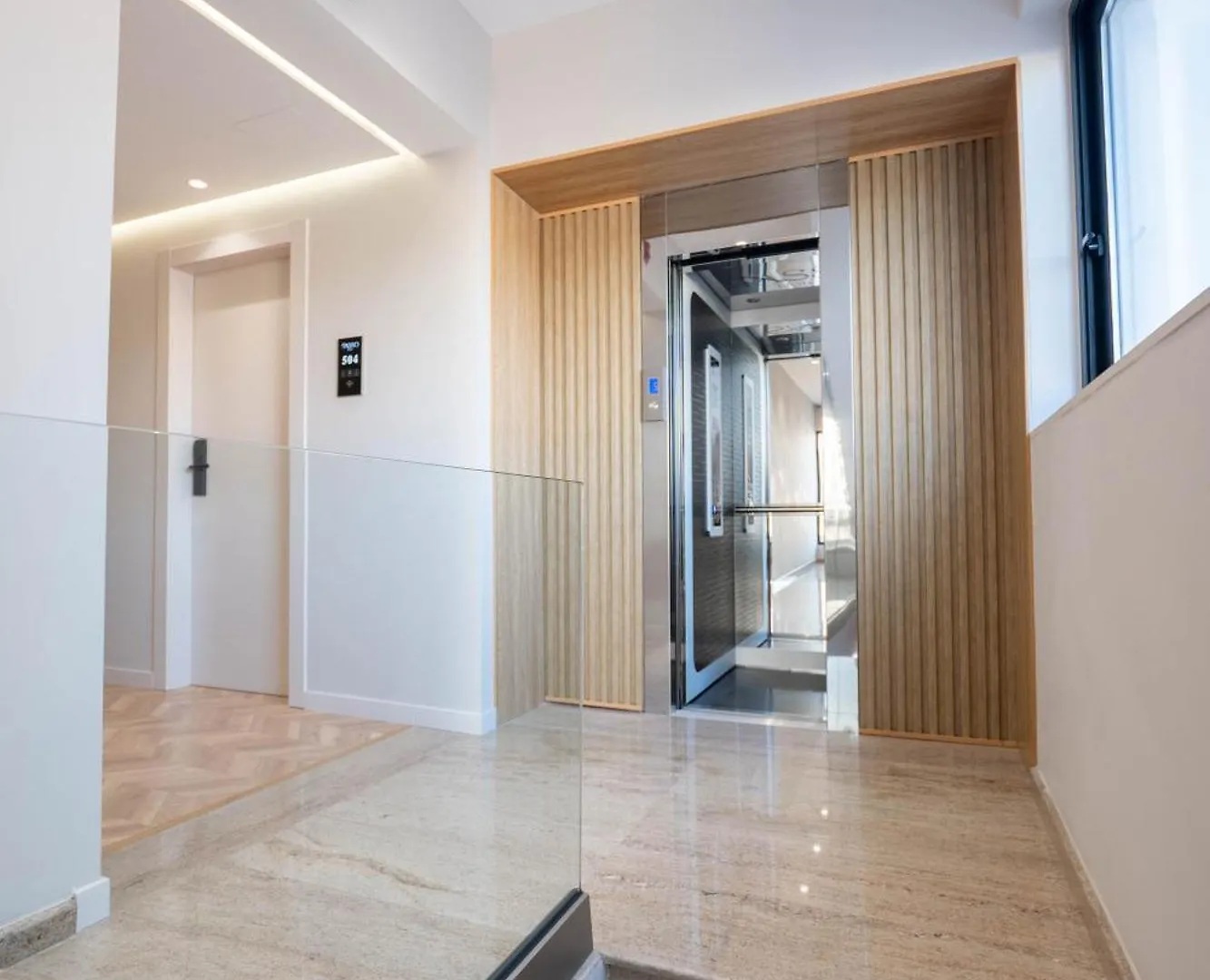 Sasso Hotel Wlora