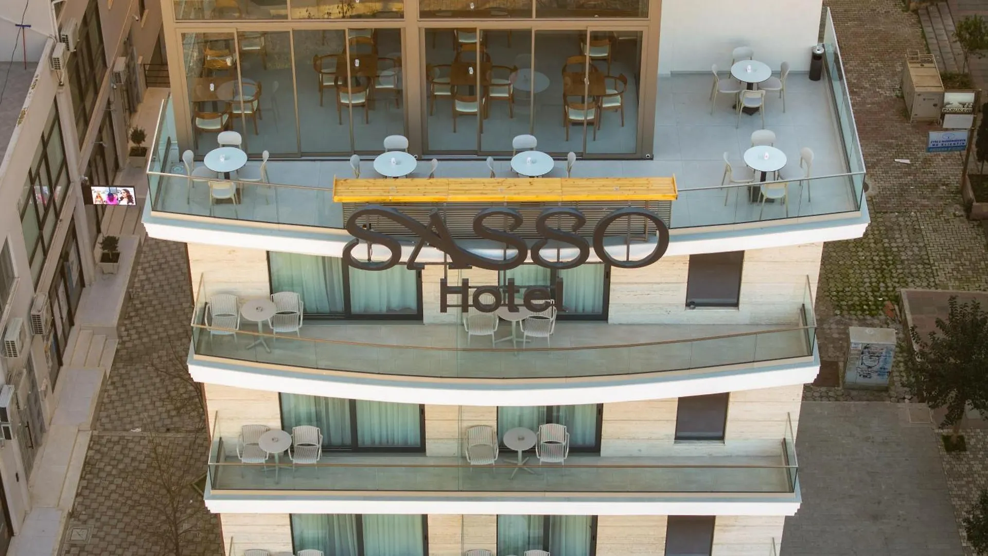 Sasso Hotel Wlora