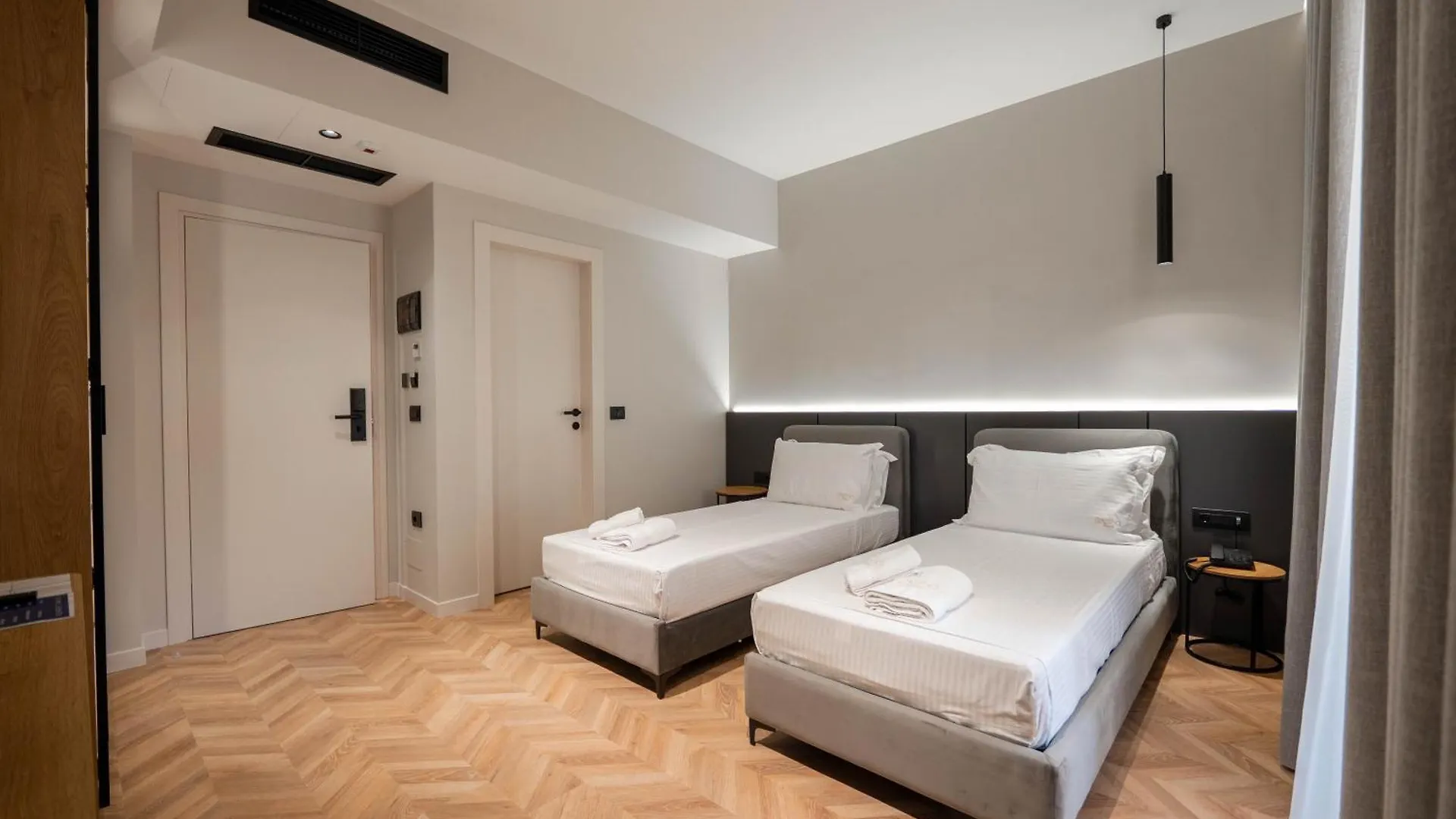 Sasso Hotel Wlora