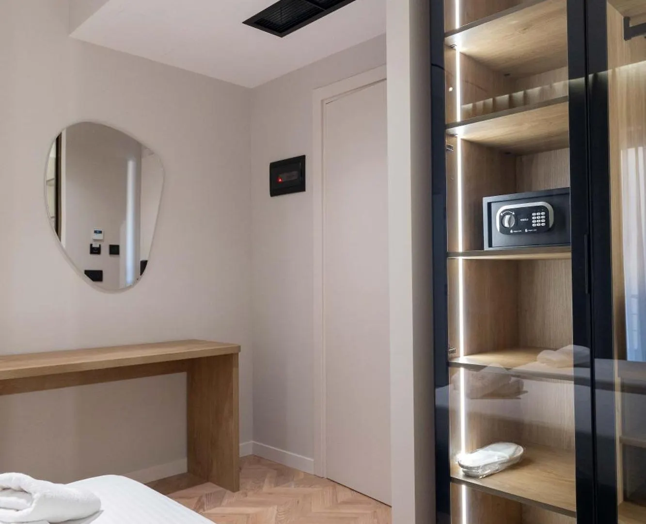 Sasso Hotel Wlora