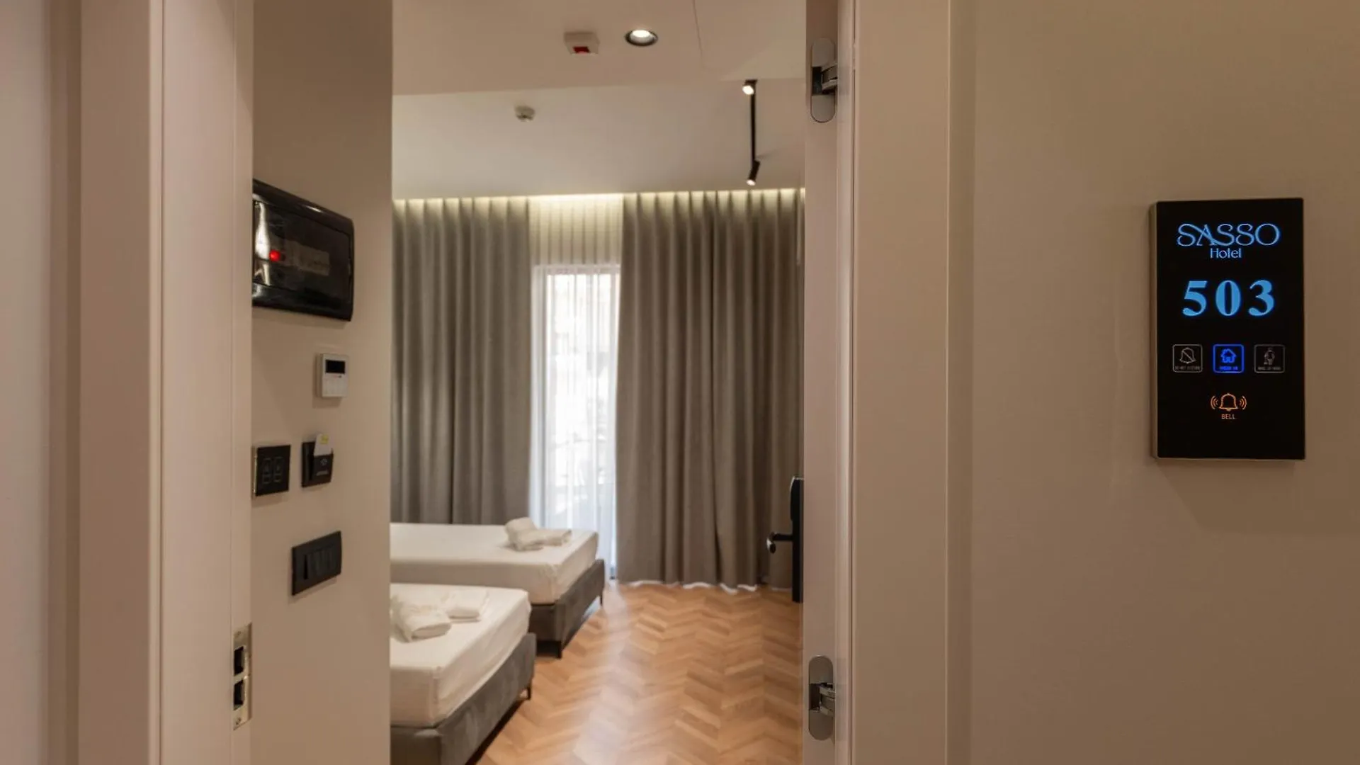 Sasso Hotel Wlora